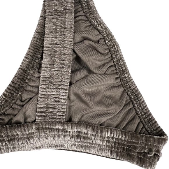 SKIMS Velvet Stretch Plunge Bra in Amethyst - Picture 8 of 12